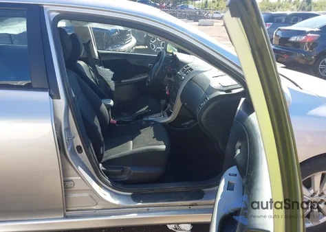 2010 Toyota Corolla S z USA, uszkodzony, nr VIN 1NXBU4EE3AZ386203